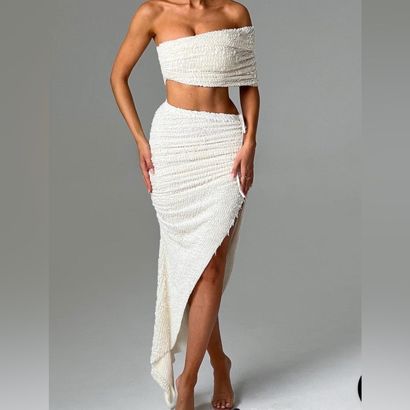babyboo Dresses & Skirts - Elegant Cream Textured Skirt Set